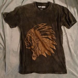 Guys entitee distressed graphic tee size medium
